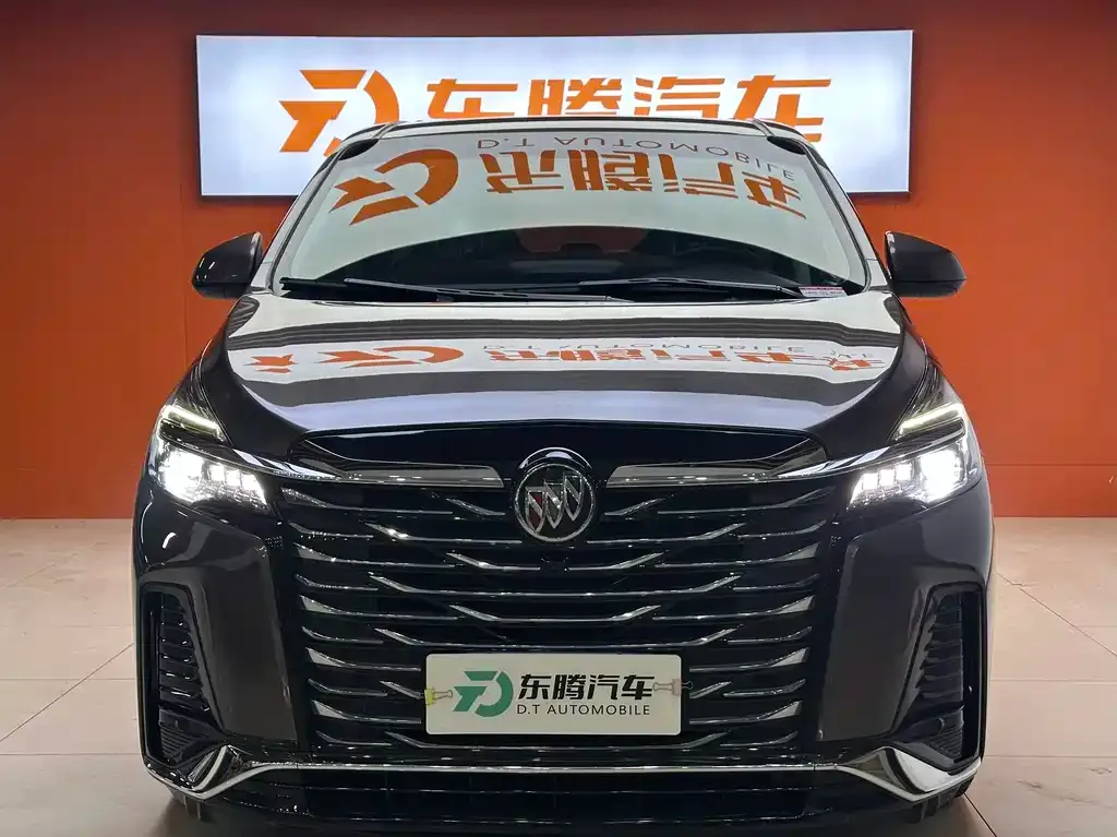 Buick GL8 2023 из CN, фото 2