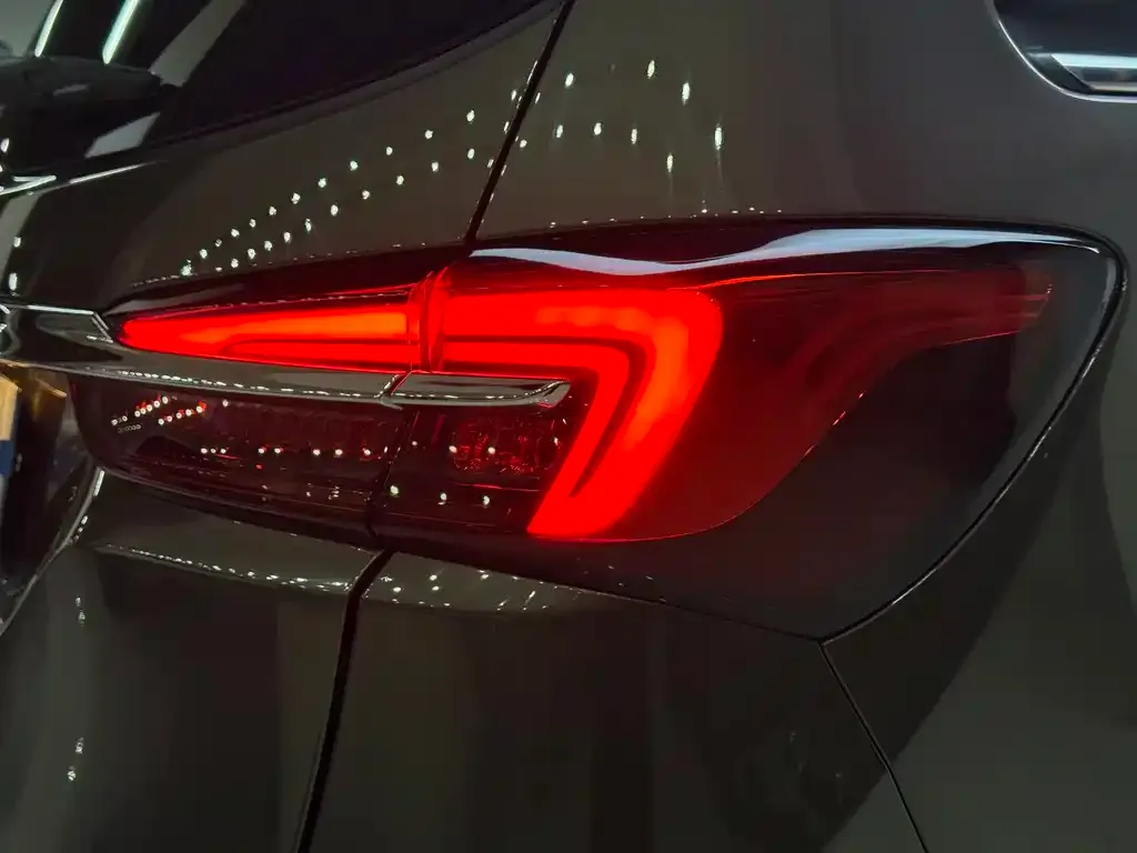 Buick GL8 2023 из CN, фото 9