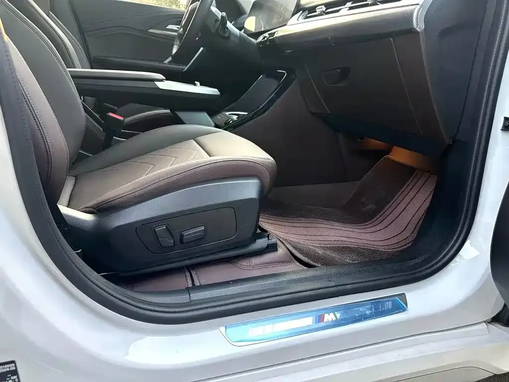 BMW iX1 2024 из CN, фото 10