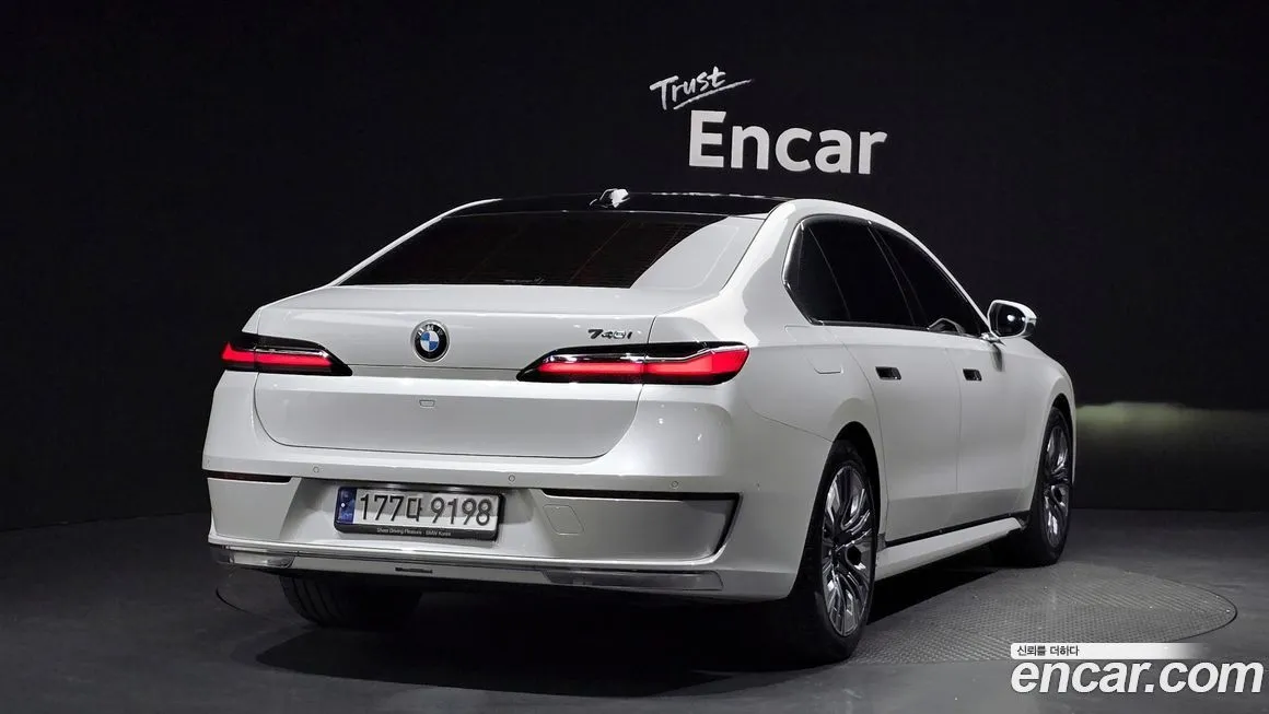 BMW 7-Series 2023 из KR, фото 2