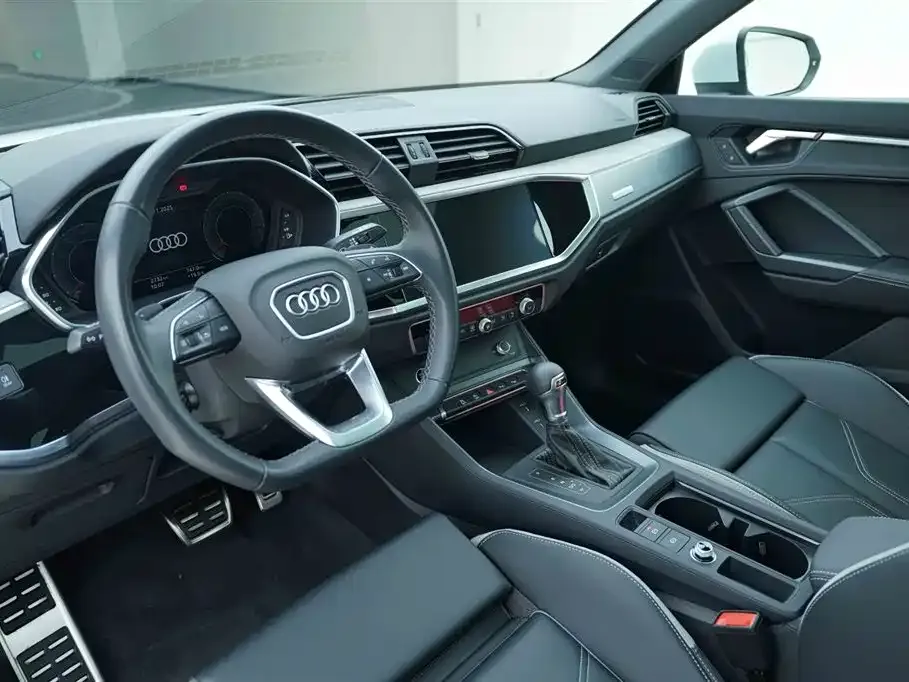 Audi Q3 2024 из CN, фото 10