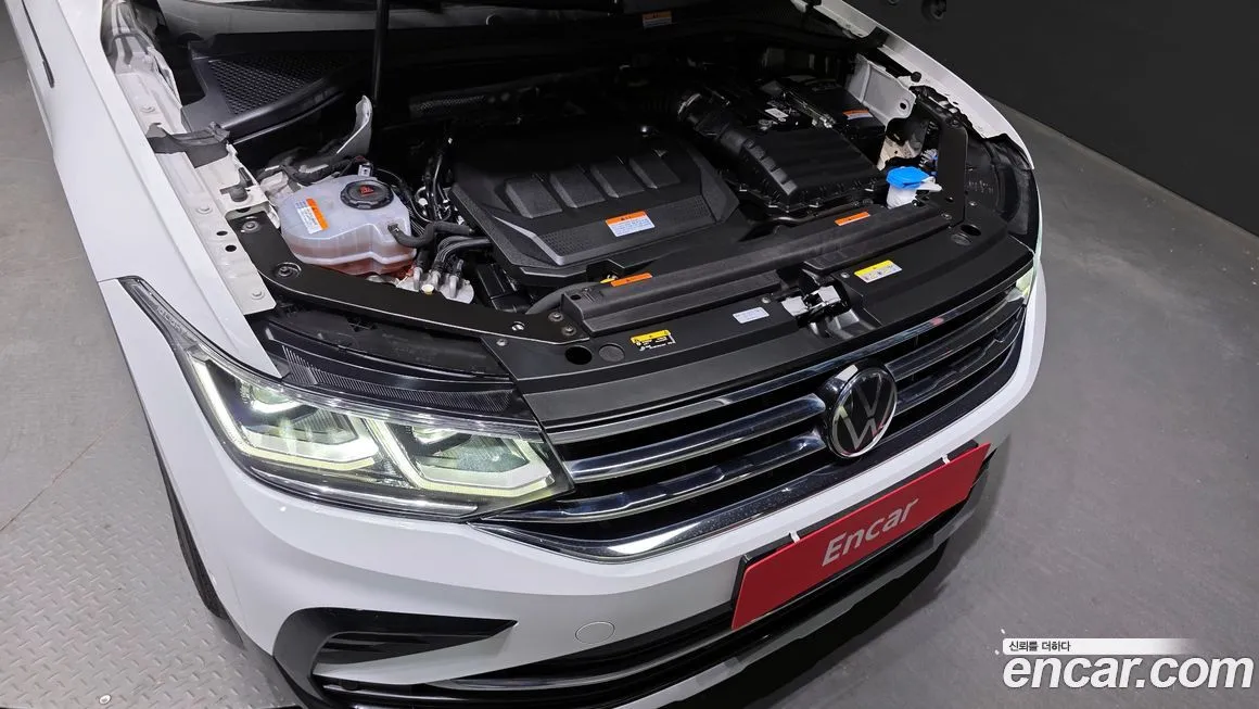 Volkswagen Tiguan — фото 6