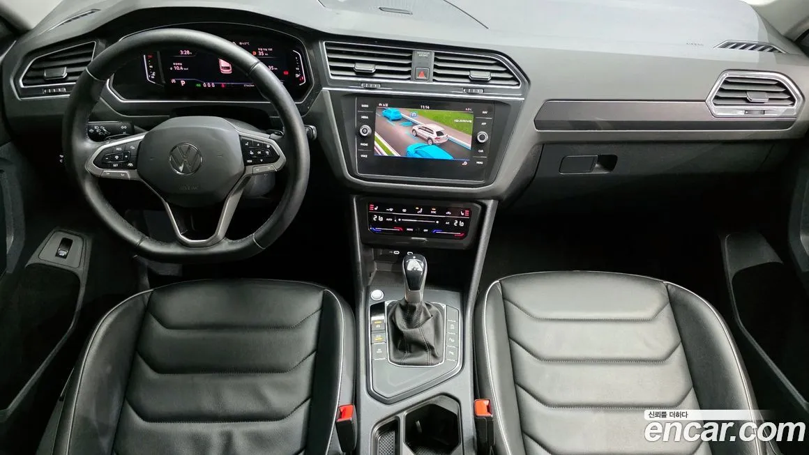 Volkswagen Tiguan — фото 7