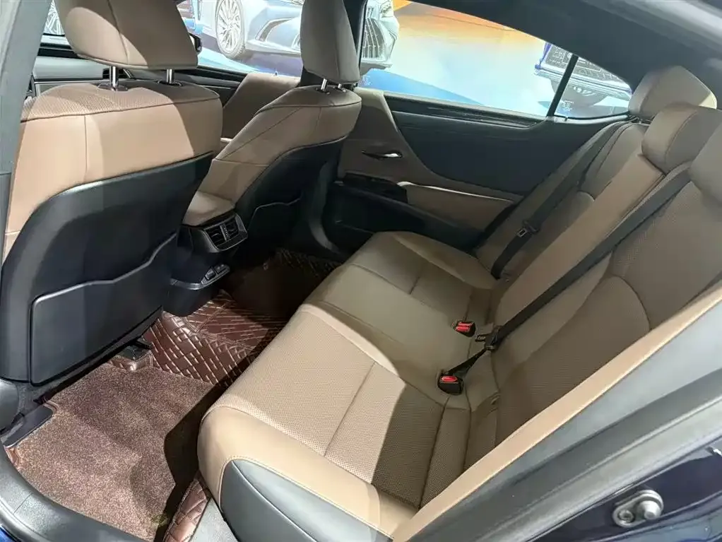 Lexus ES 2024 из CN, фото 5
