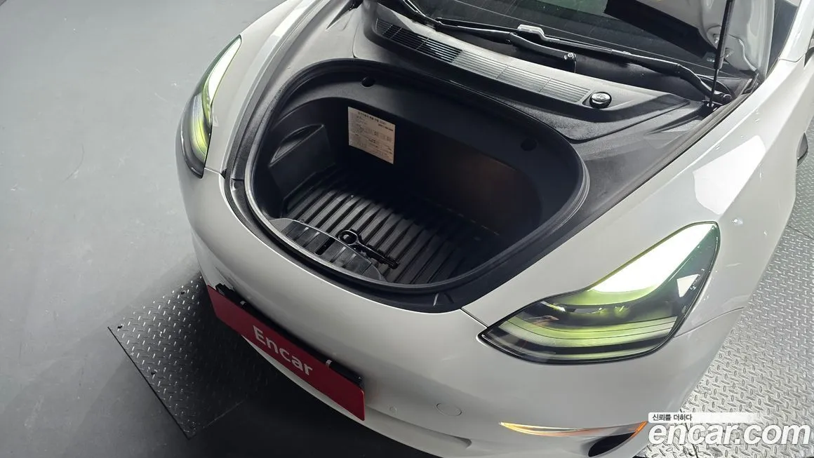Tesla Model 3 — фото 6