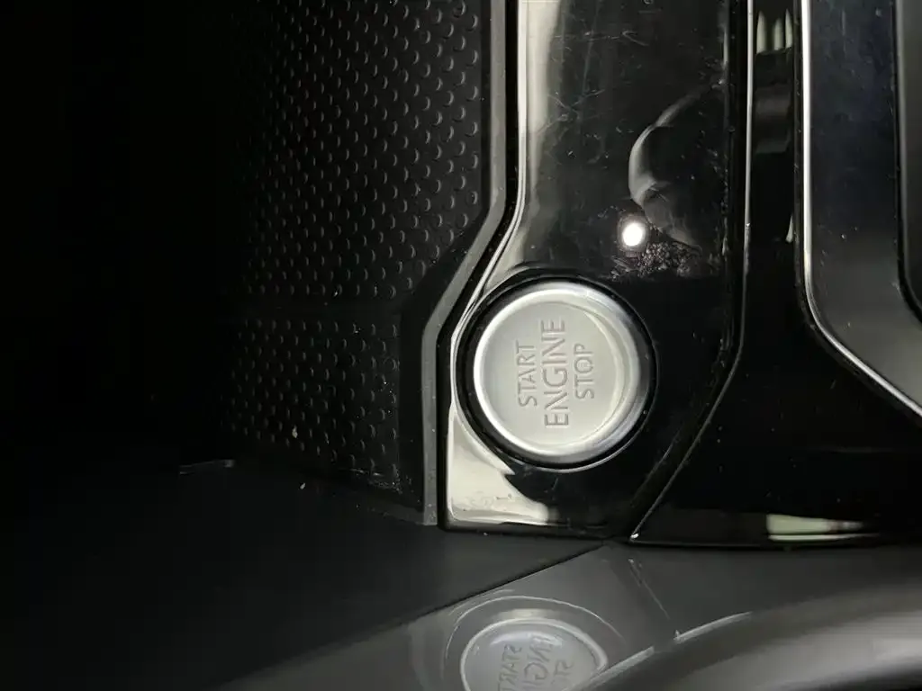 Volkswagen T-Roc 2023 из CN, фото 4