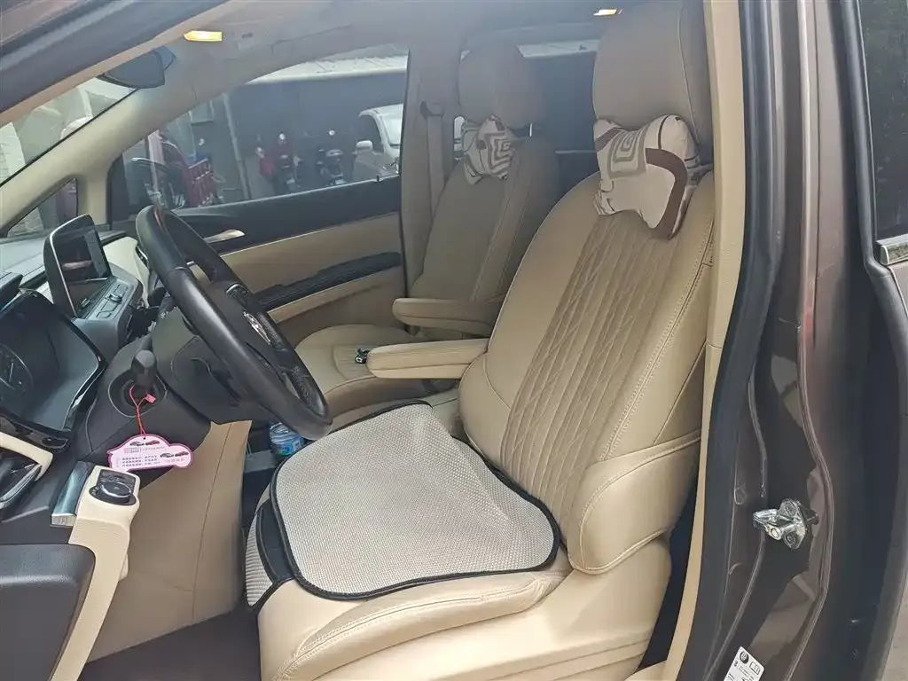 Buick GL8 2023 из CN, фото 8
