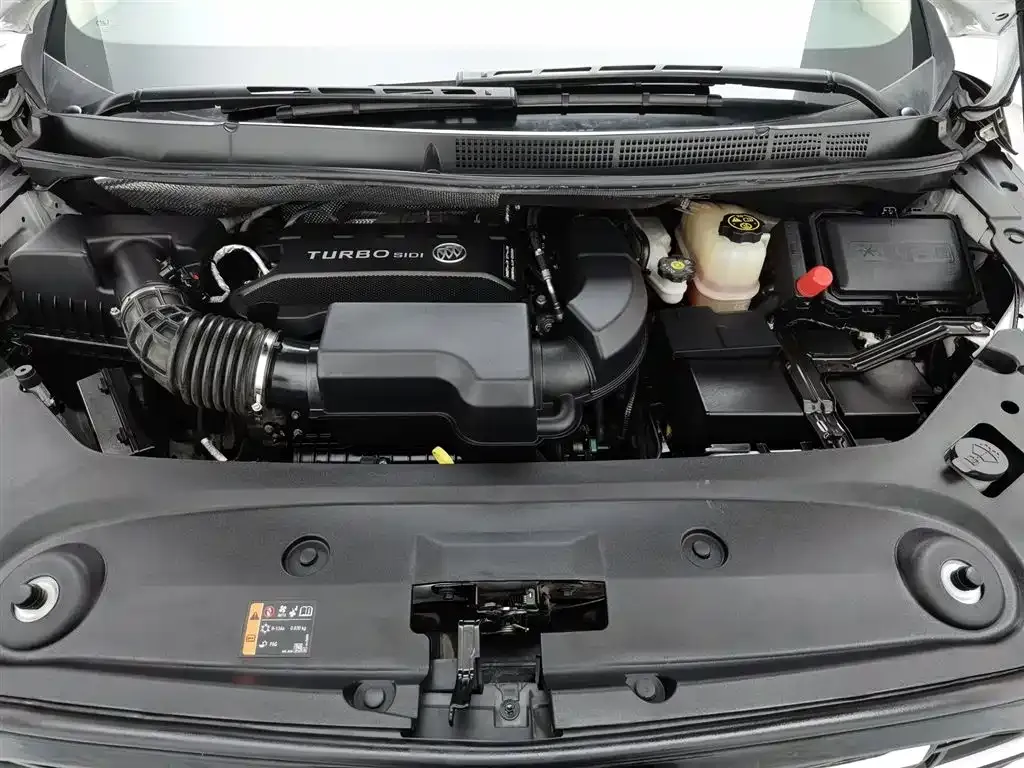 Buick GL8 2023 из CN, фото 6