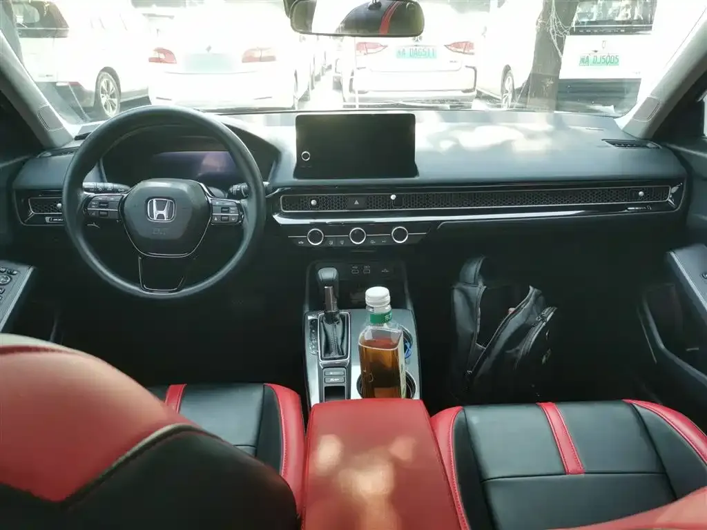 Honda Civic — фото 10