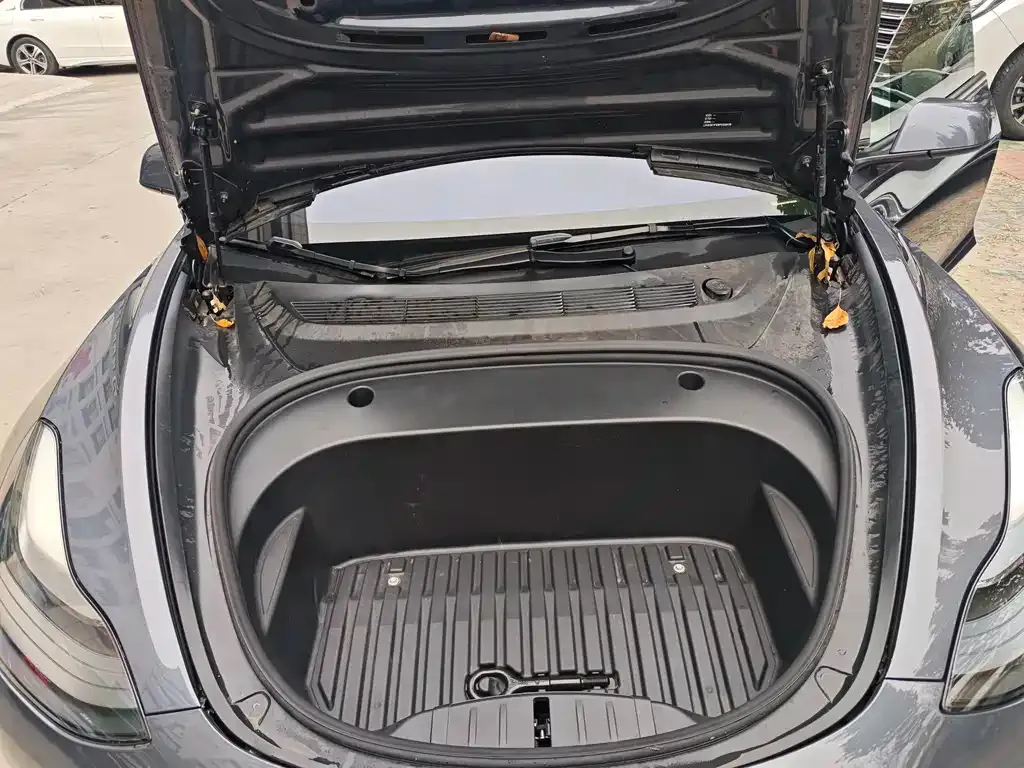 Tesla Model 3 2023 из CN, фото 9