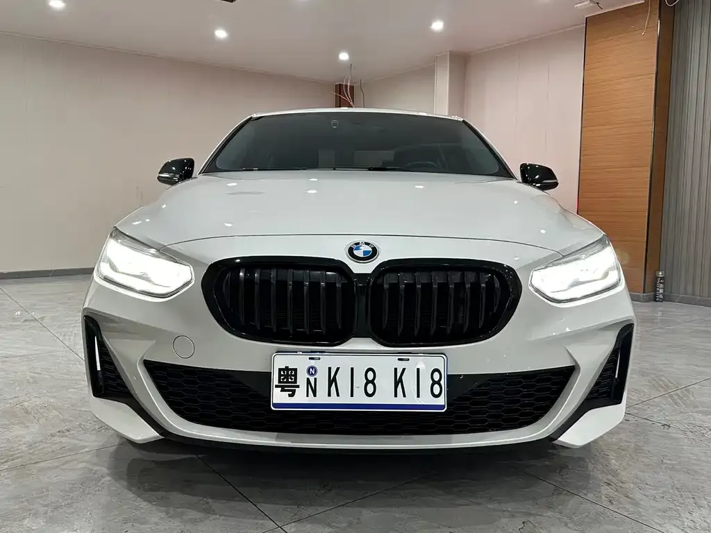 BMW 1 Series 2021 из CN, фото 3