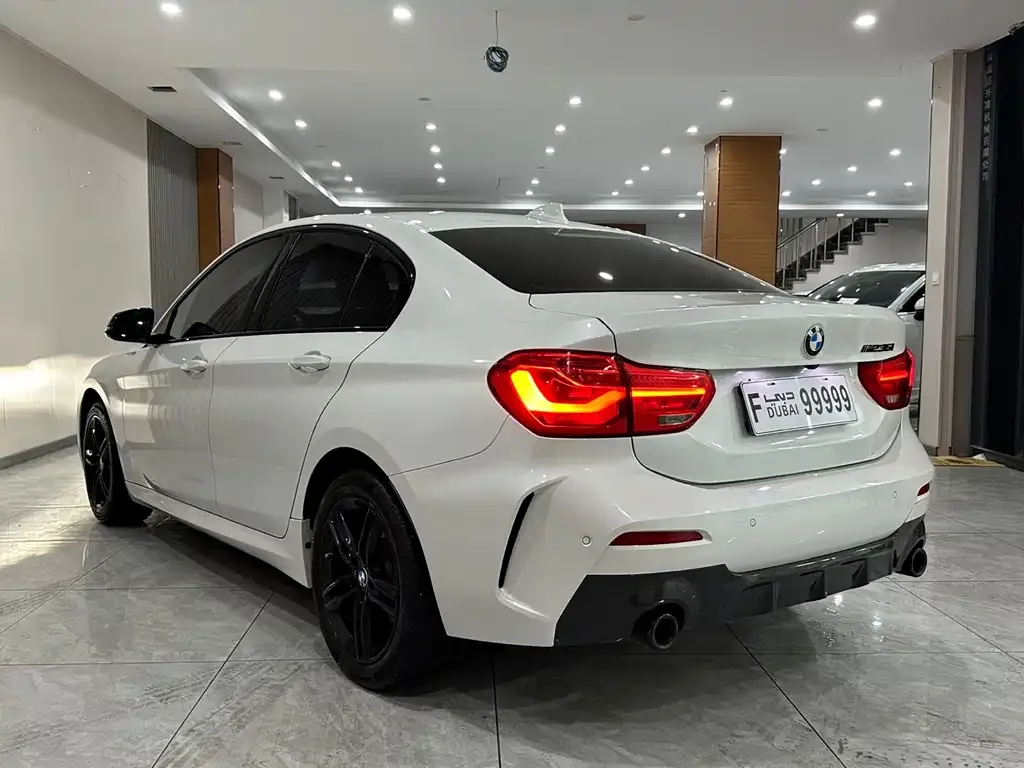 BMW 1 Series 2021 из CN, фото 4