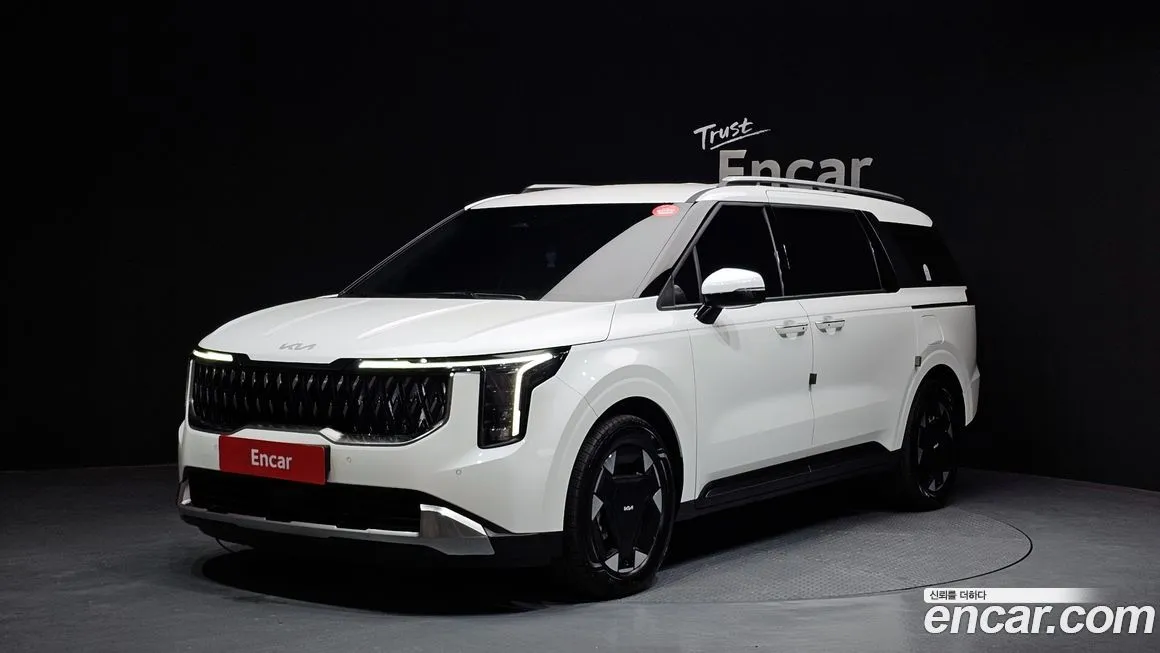 Kia Carnival — фото 1