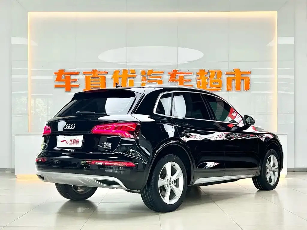 Audi Q5L 2021 из CN, фото 5