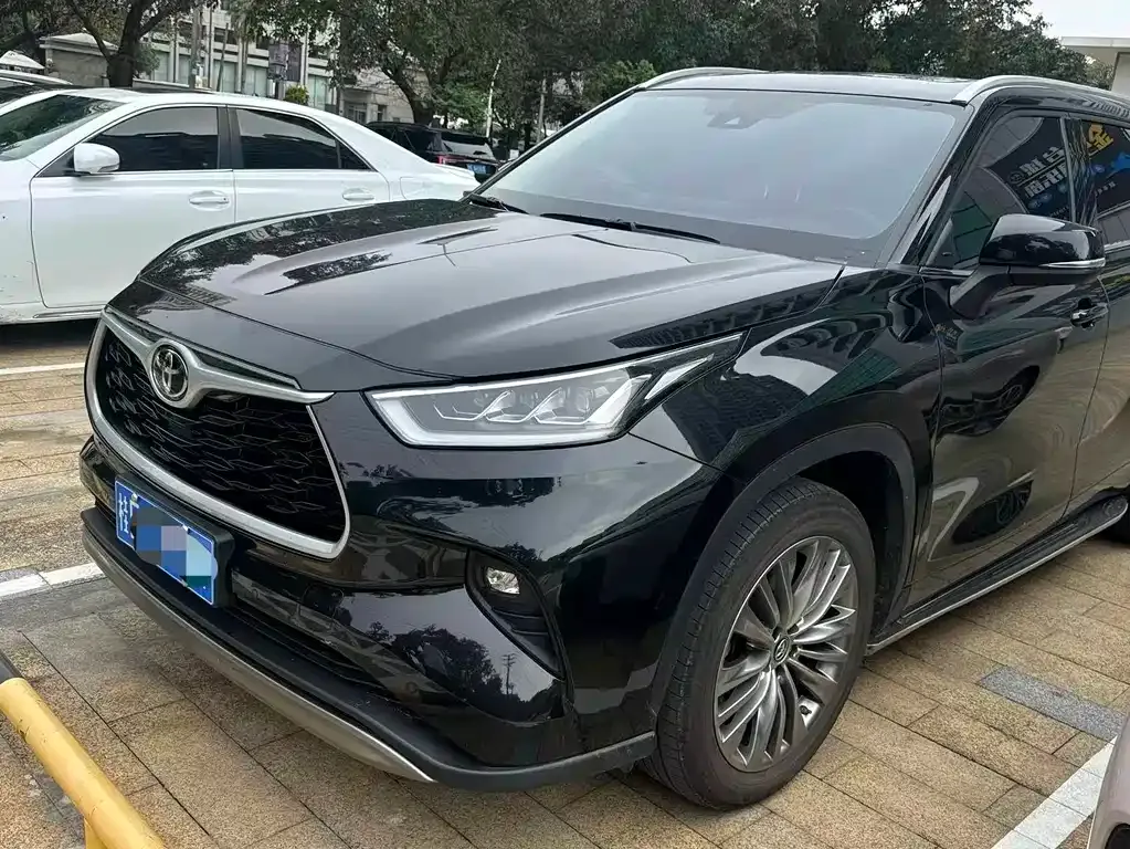 Toyota Highlander 2024 из CN, фото 1