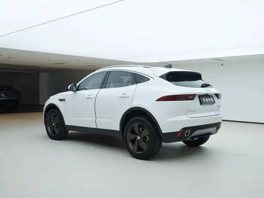 Jaguar E-PACE 2025 из CN, фото 5