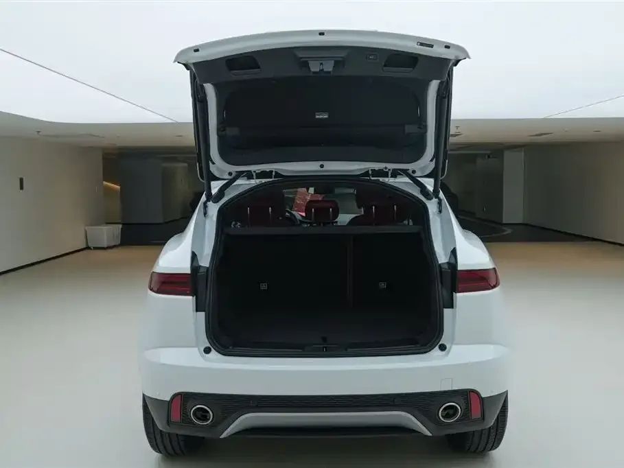 Jaguar E-PACE 2025 из CN, фото 7