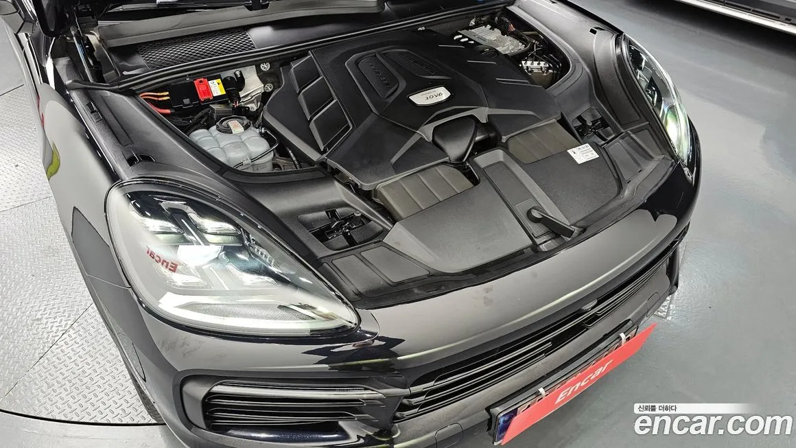 Porsche Cayenne — фото 6