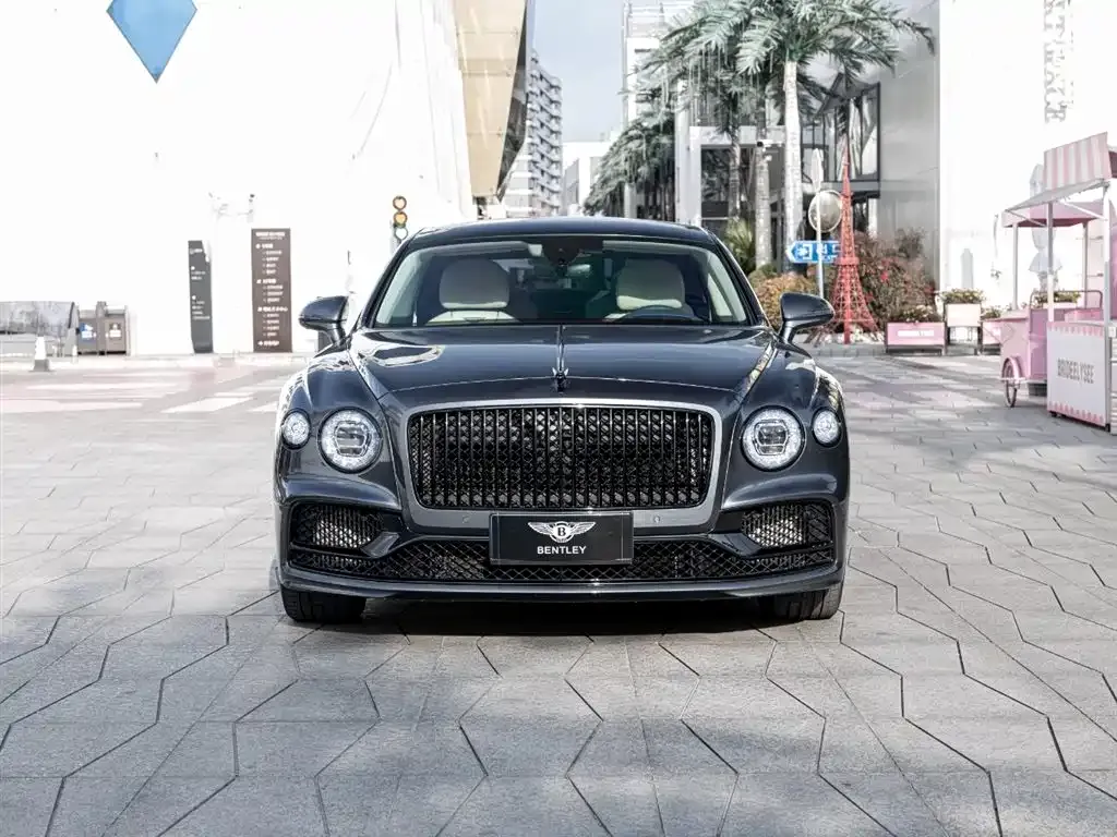 Bentley Flying Spur — фото 2