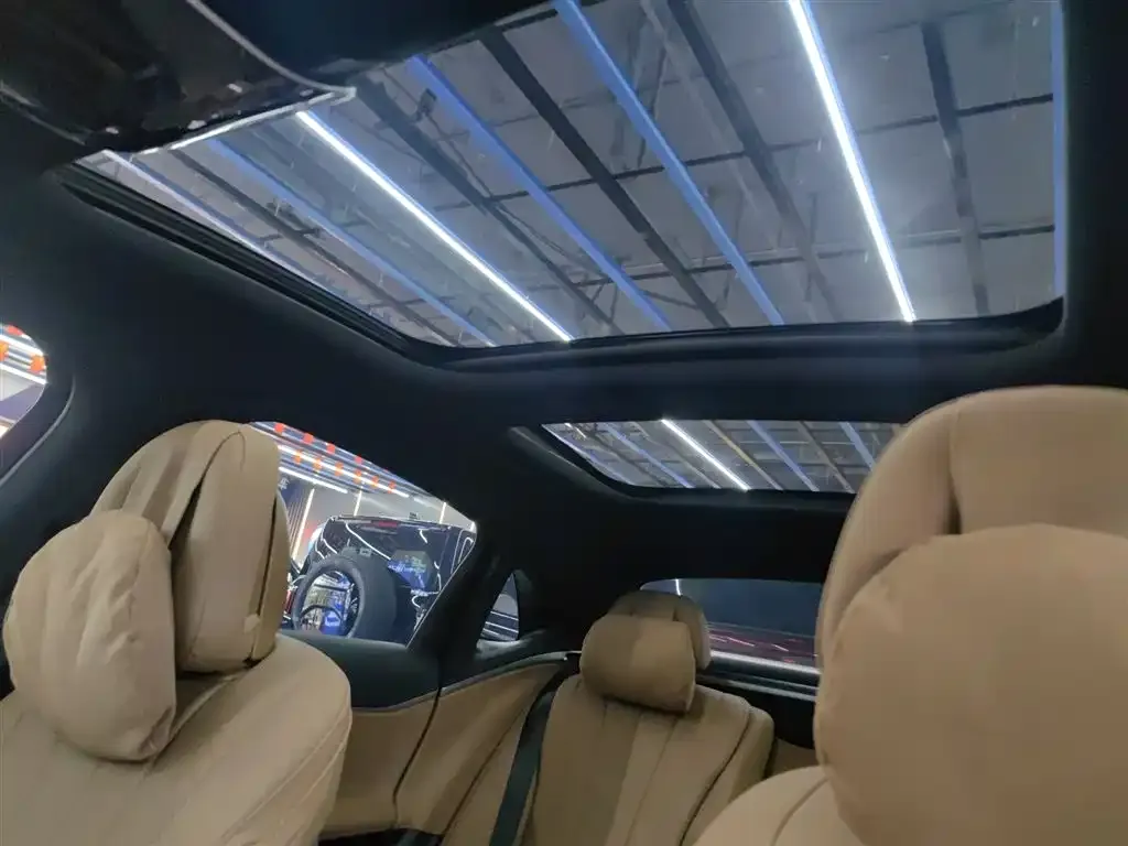 Mercedes-Benz E-Class 2024 из CN, фото 8