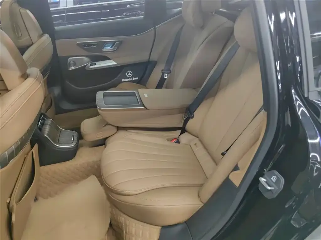 Mercedes-Benz E-Class 2024 из CN, фото 9
