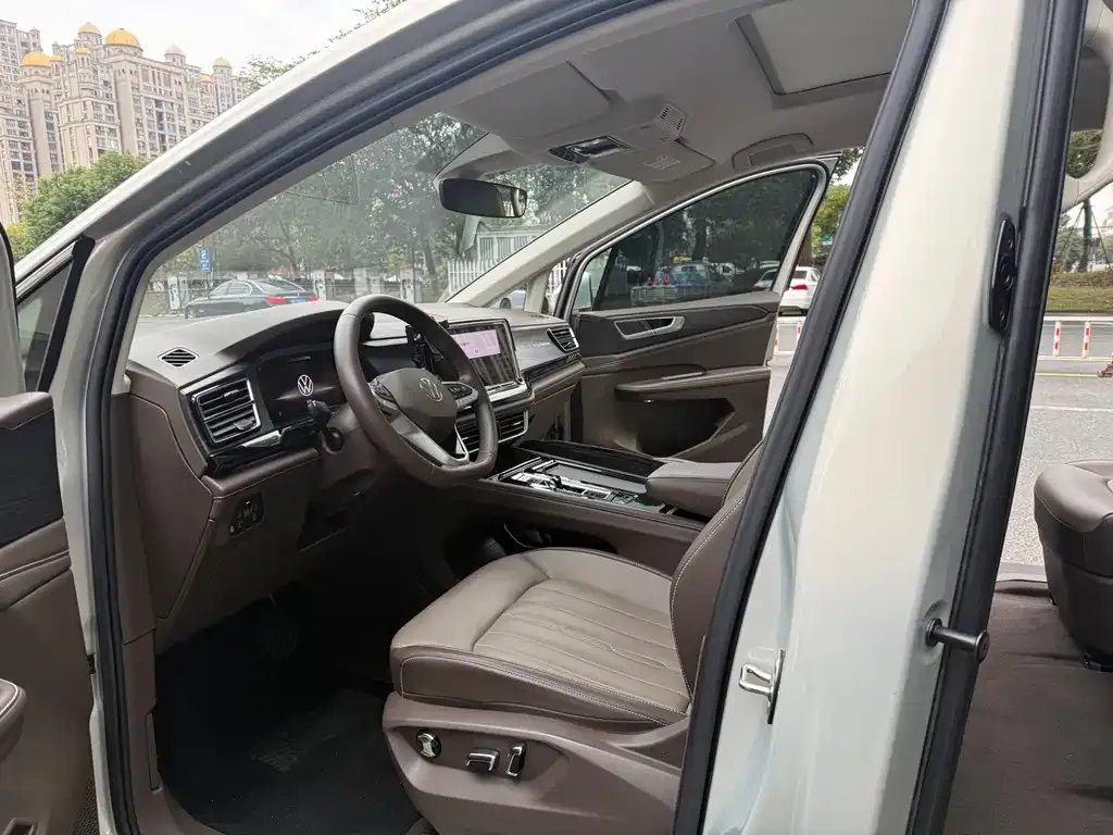 Volkswagen Viloran 2024 из CN, фото 8