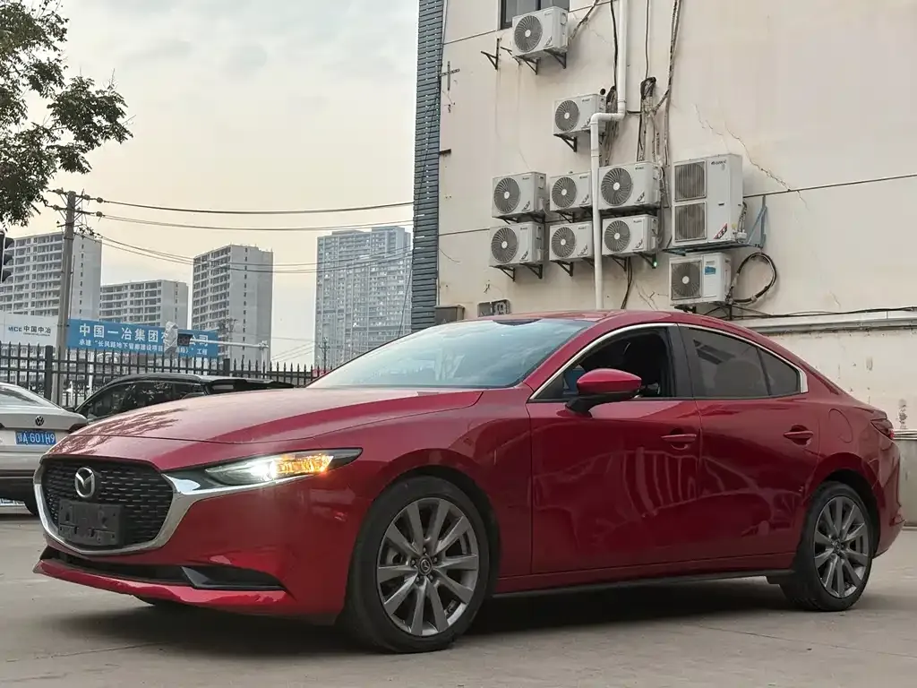 Mazda 3 Axela 2022 из CN, фото 1