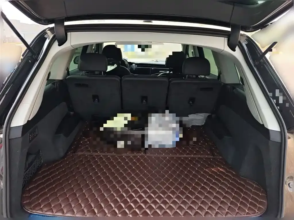 Audi Q7 2021 из CN, фото 10