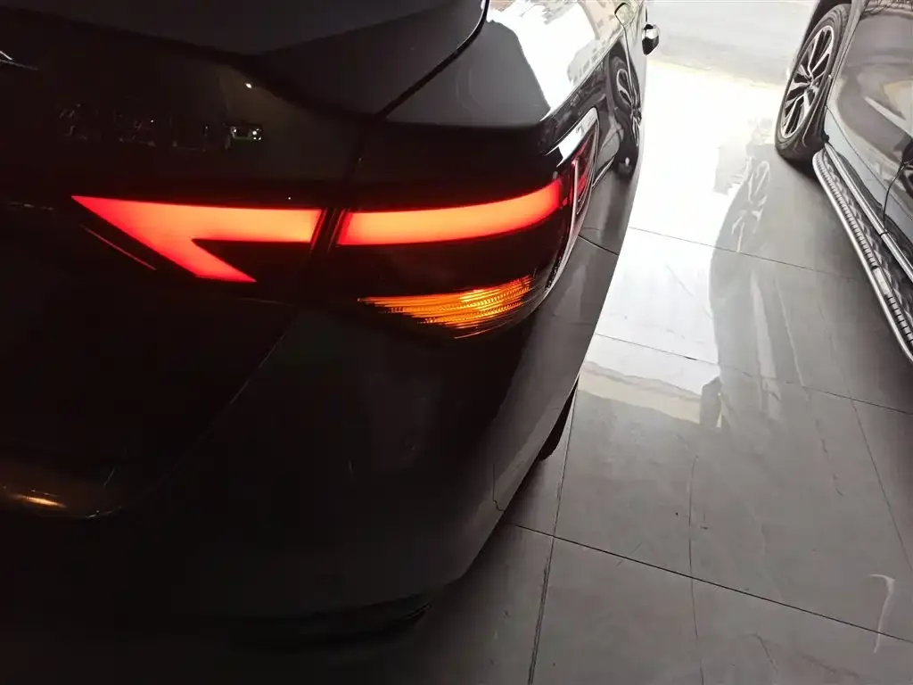 Nissan Sylphy 2023 из CN, фото 8