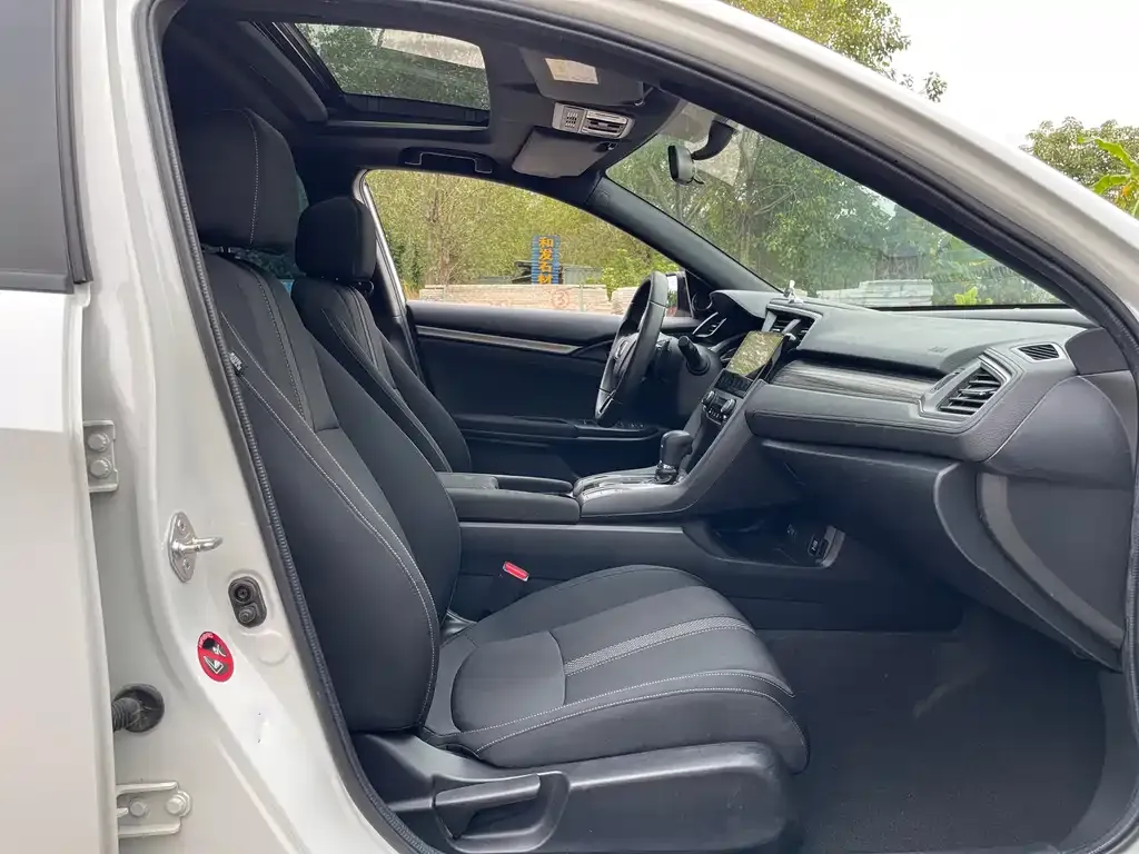 Honda Civic — фото 8