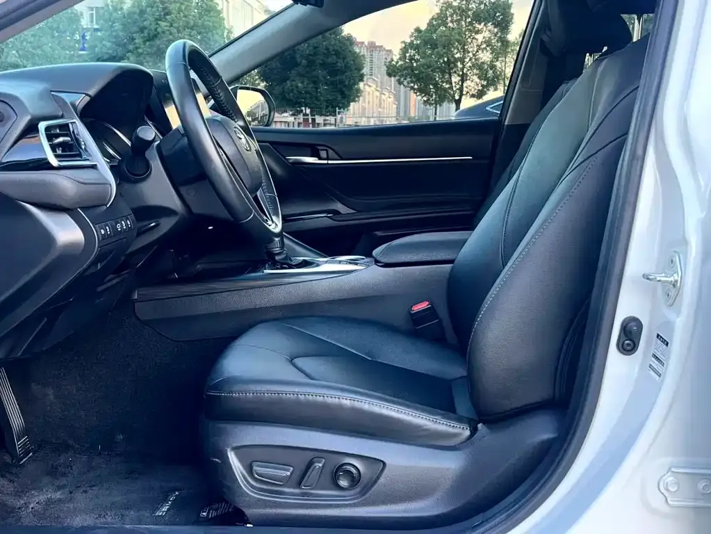Toyota Camry 2022 из CN, фото 3