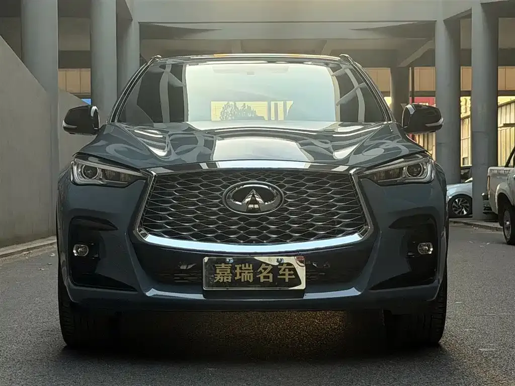 Infiniti QX55 2024 из CN, фото 2