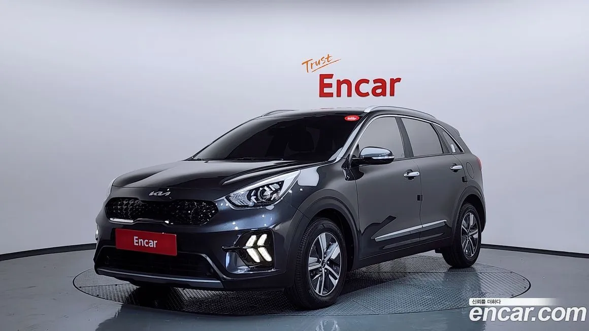 Kia Niro — фото 1