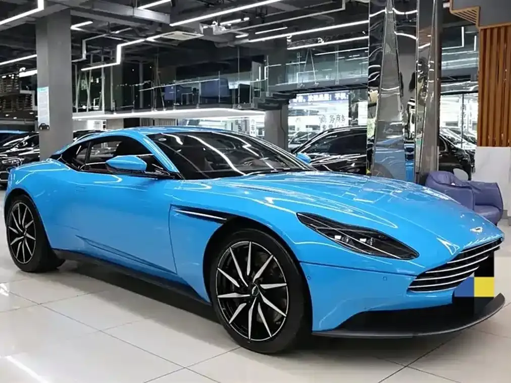 Aston Martin DB11 2023 из CN, фото 2