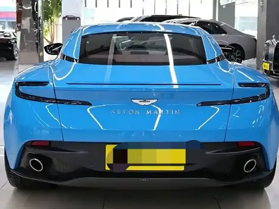 Aston Martin DB11 2023 из CN, фото 4