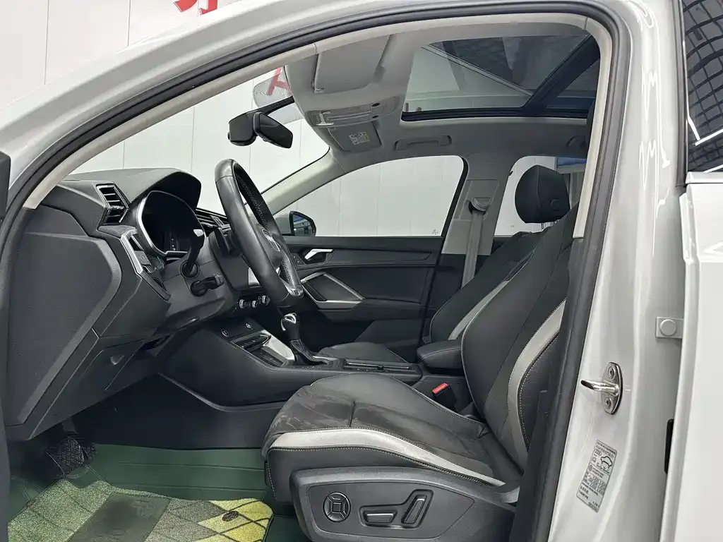Audi Q3 2022 из CN, фото 4