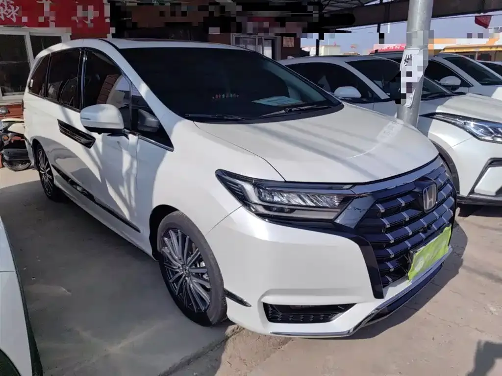 Honda Elysion 2023 из CN, фото 4