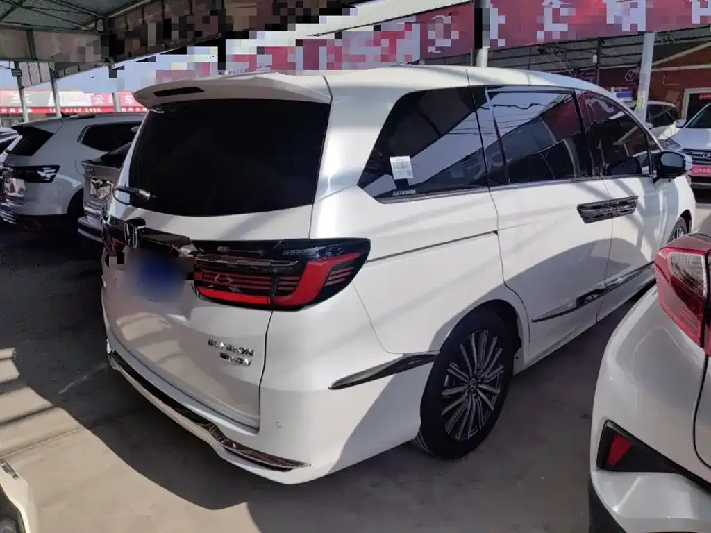 Honda Elysion 2023 из CN, фото 7