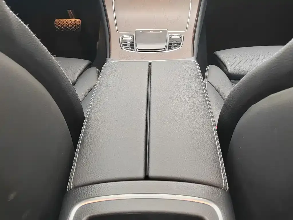Mercedes-Benz GLC — фото 10