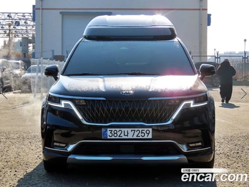 Kia Carnival — фото 1
