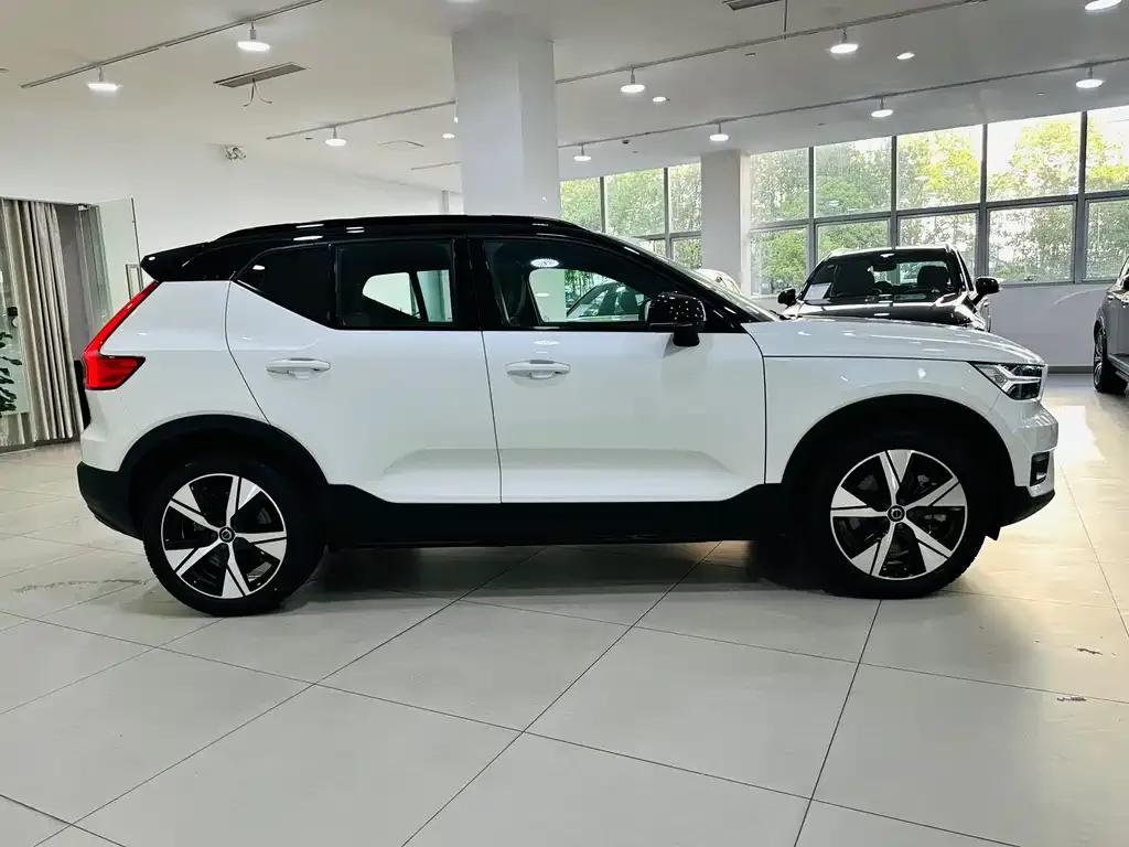 Volvo XC40 NEV 2021 из CN, фото 4