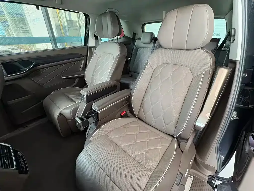 Volkswagen Viloran 2024 из CN, фото 9