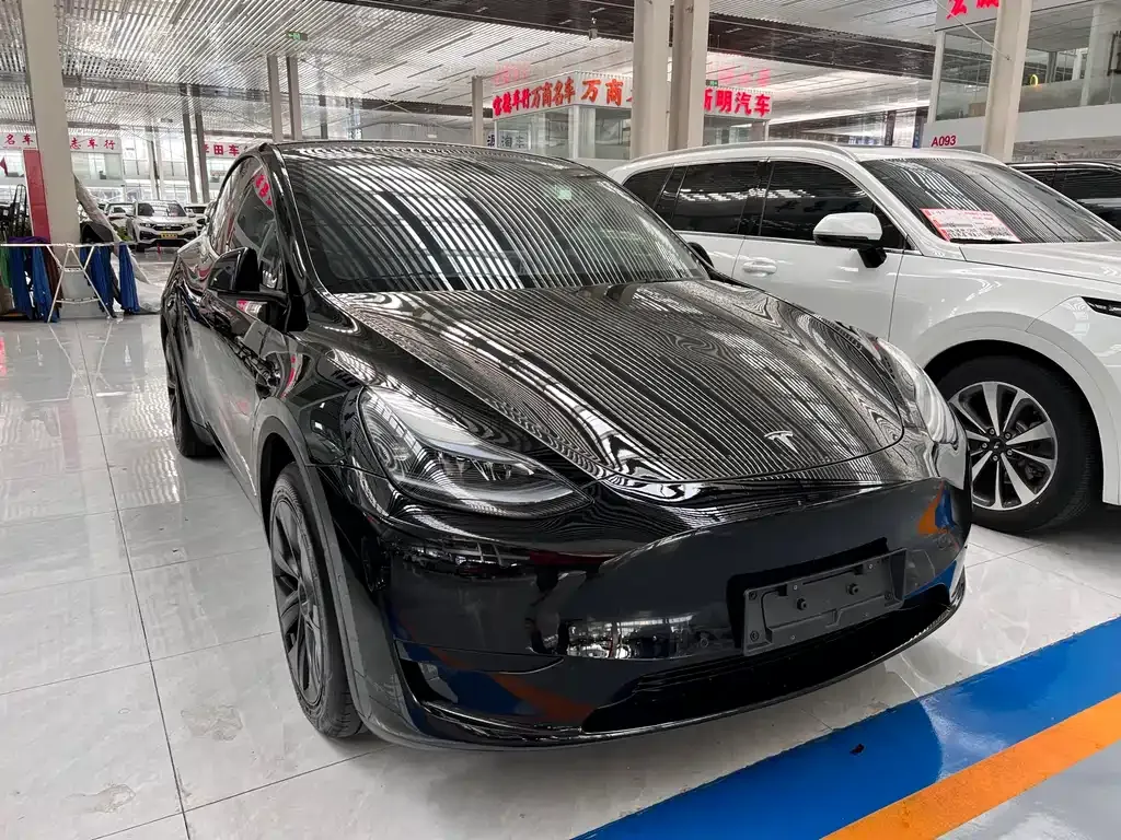Tesla Model Y 2024 из CN, фото 2