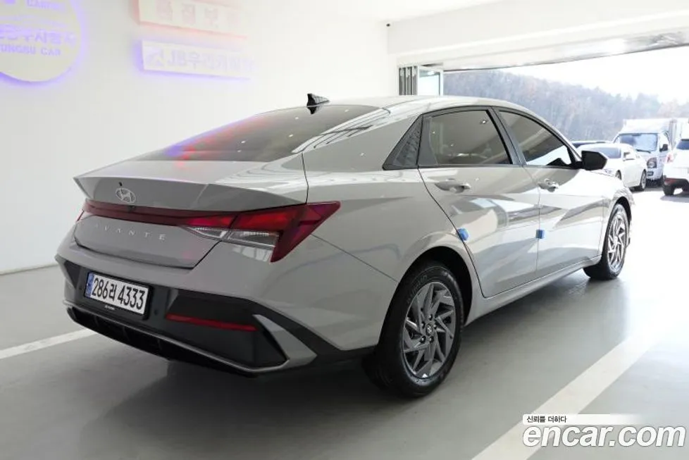 Hyundai AVANTE — фото 2