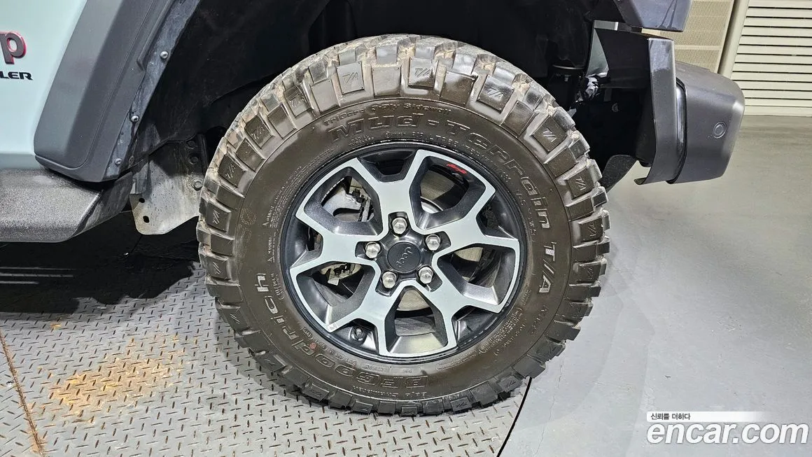 Jeep Wrangler 2023 из KR, фото 5