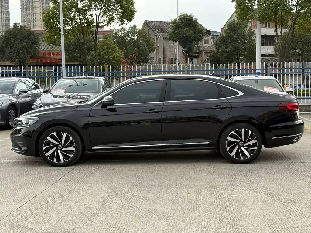 Volkswagen Passat — фото 4