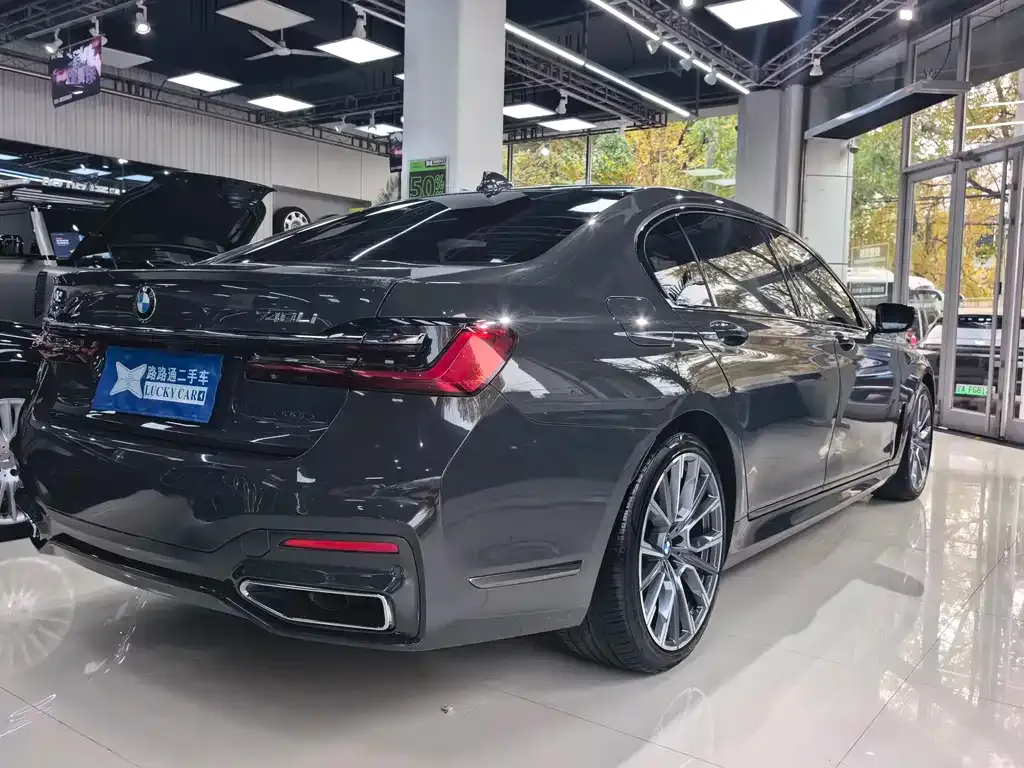 BMW 7 Series 2021 из CN, фото 4