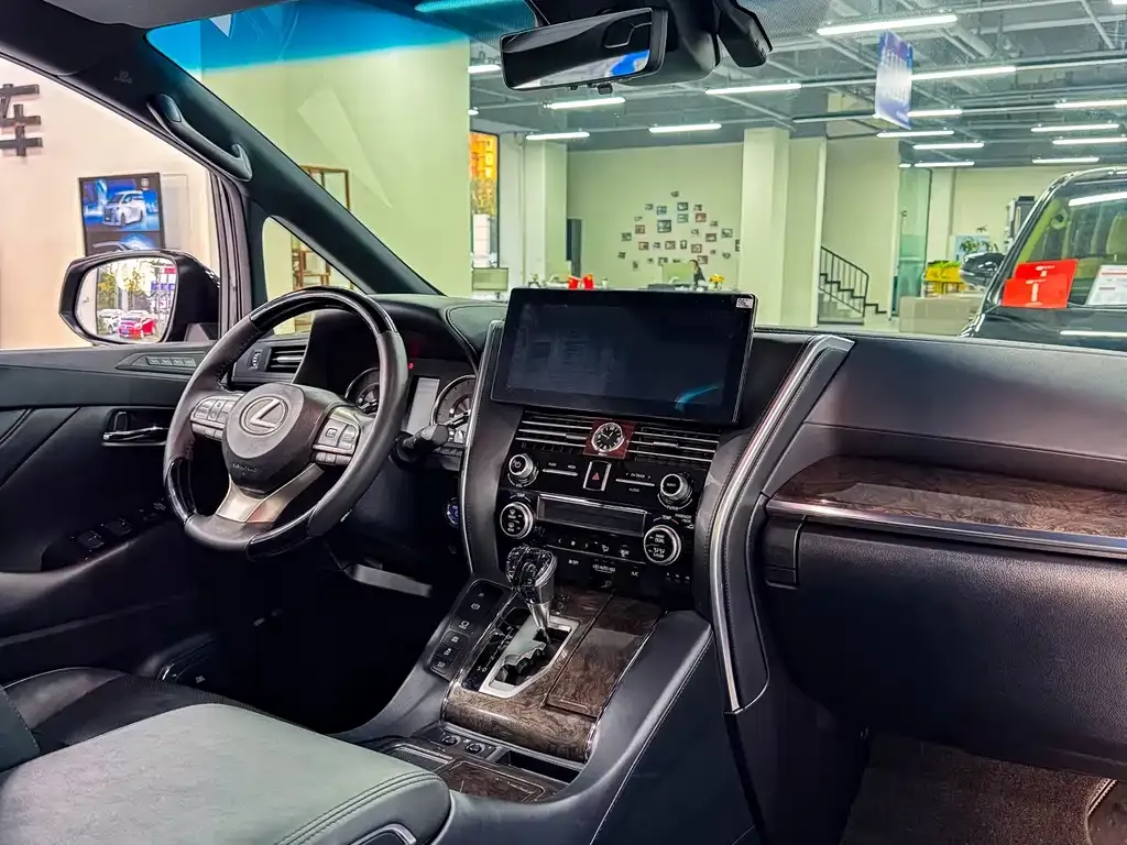 Toyota Vellfire 2023 из CN, фото 4