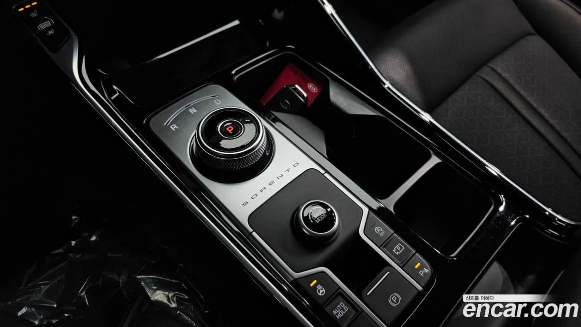 Kia Sorento — фото 9