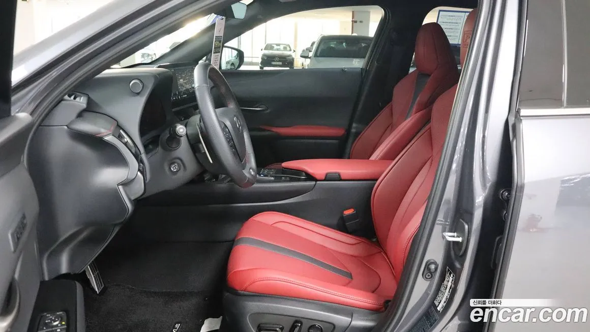 Lexus UX 2025 из KR, фото 9